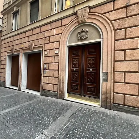 The House Of The Theatre Apartment